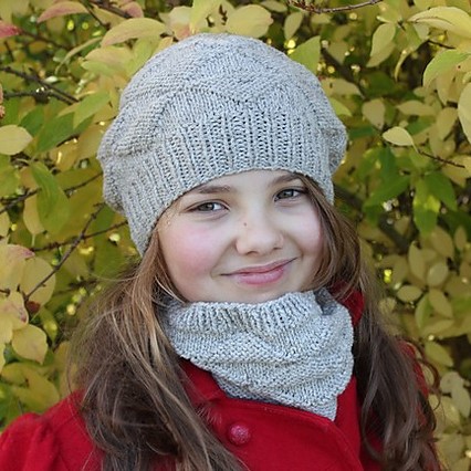 Modele de tricot de bonnet et col oxalis de lilofil