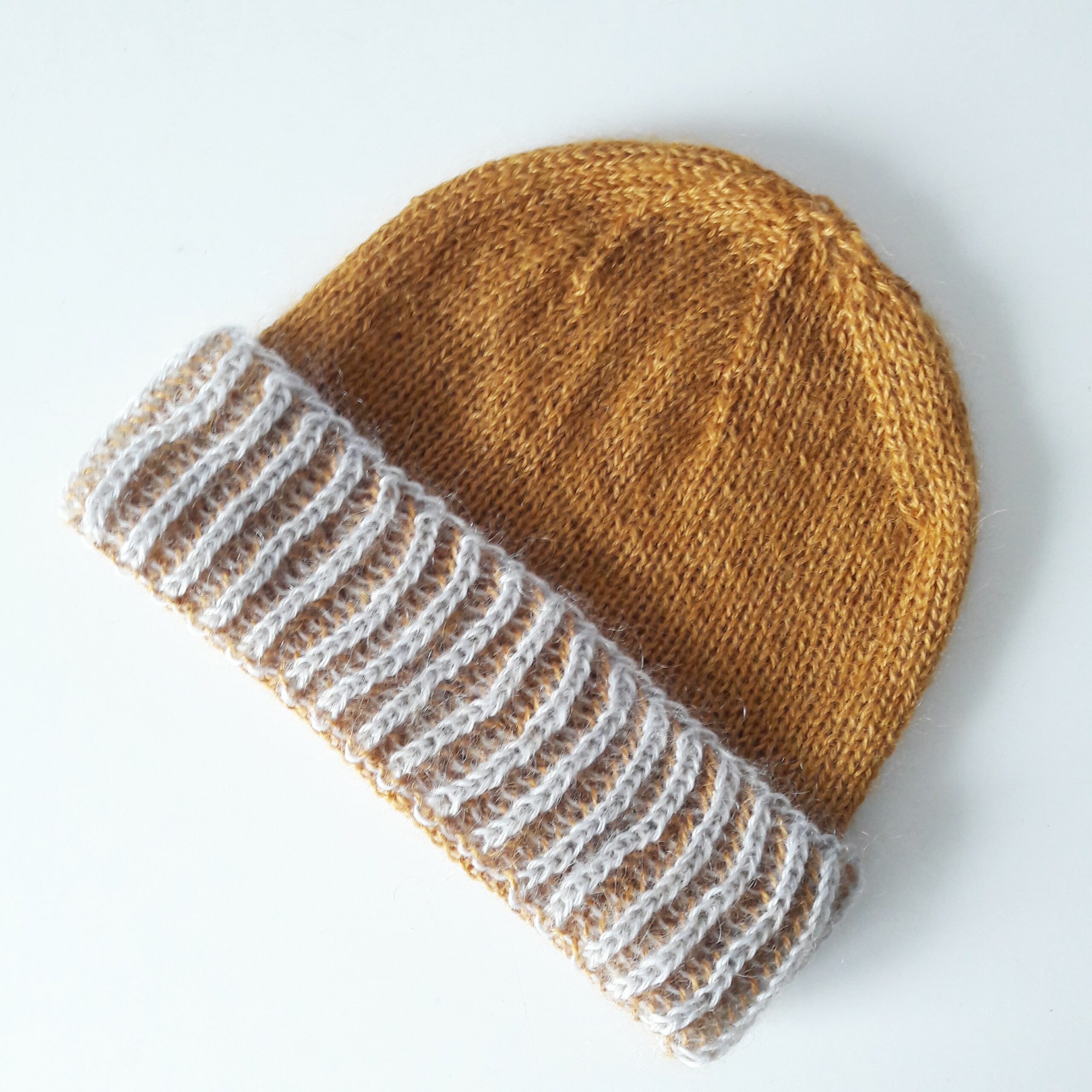 Modele tricot bonnet Neolio