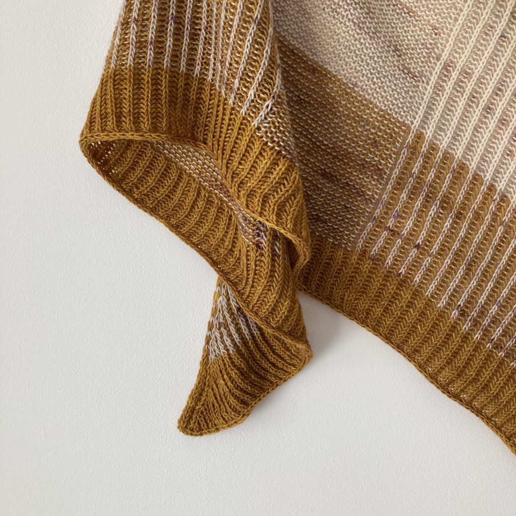 Modèle tricot châle Pehema