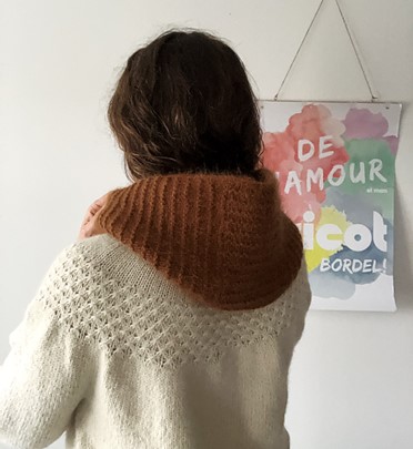 Modèle de tricot-capuche Ikara